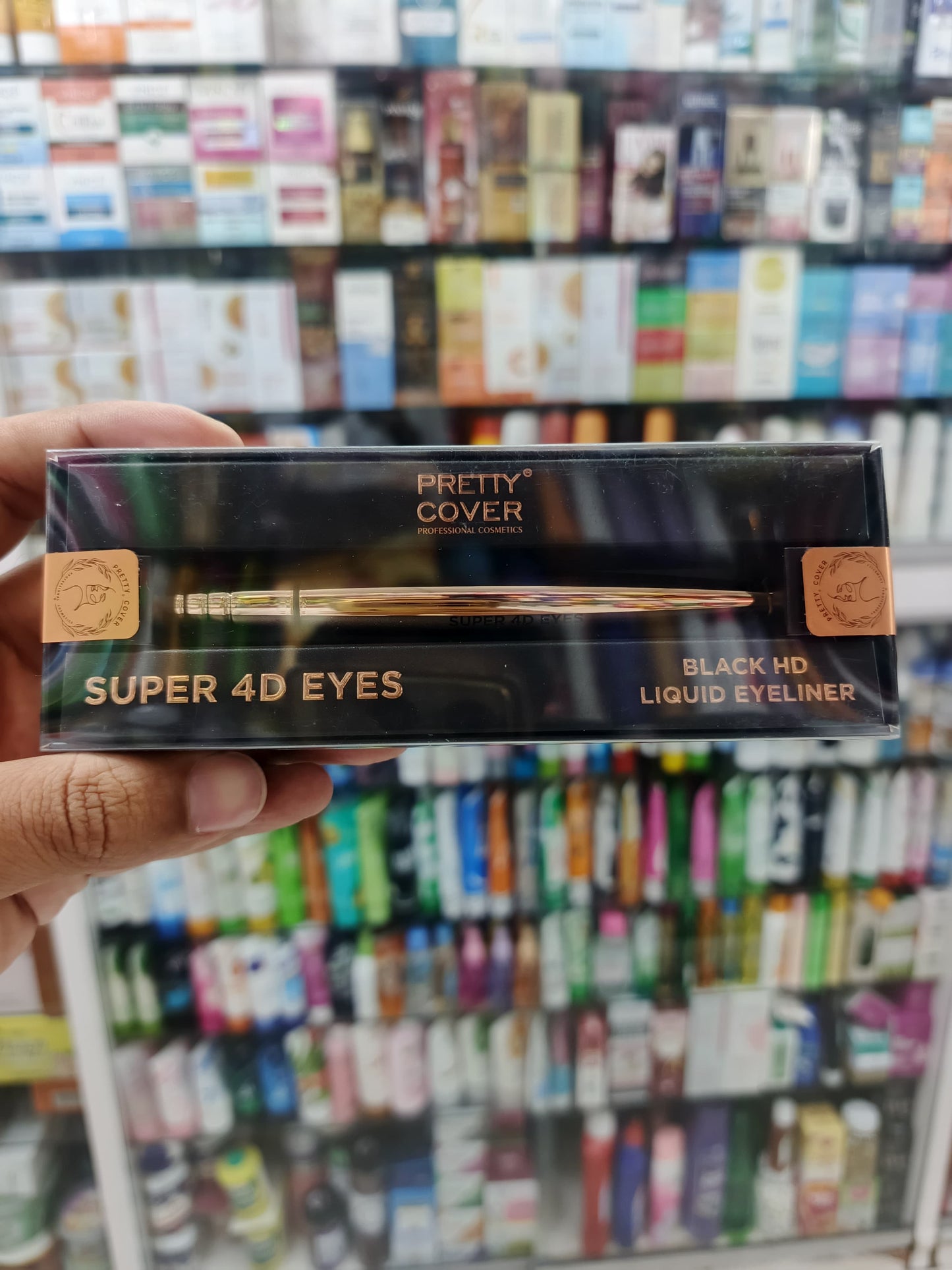 Pretty cover super 4D marker eyeliner