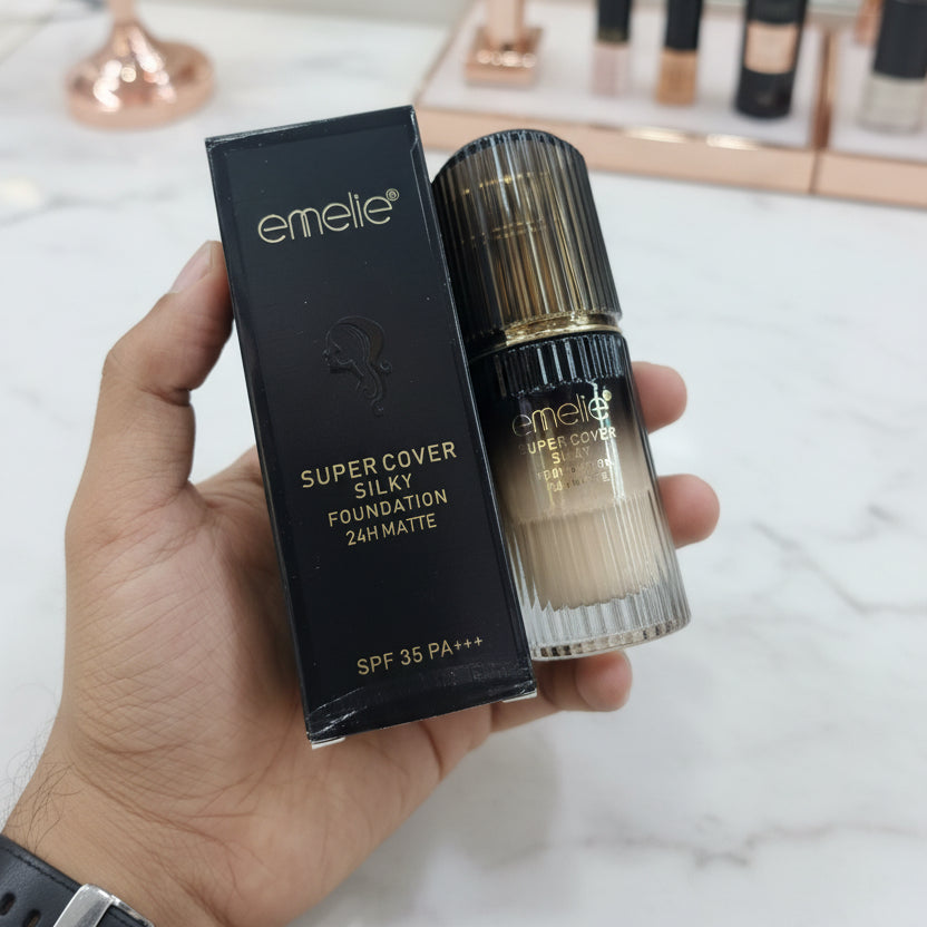 Emelie, super cover silky foundation 25H matte