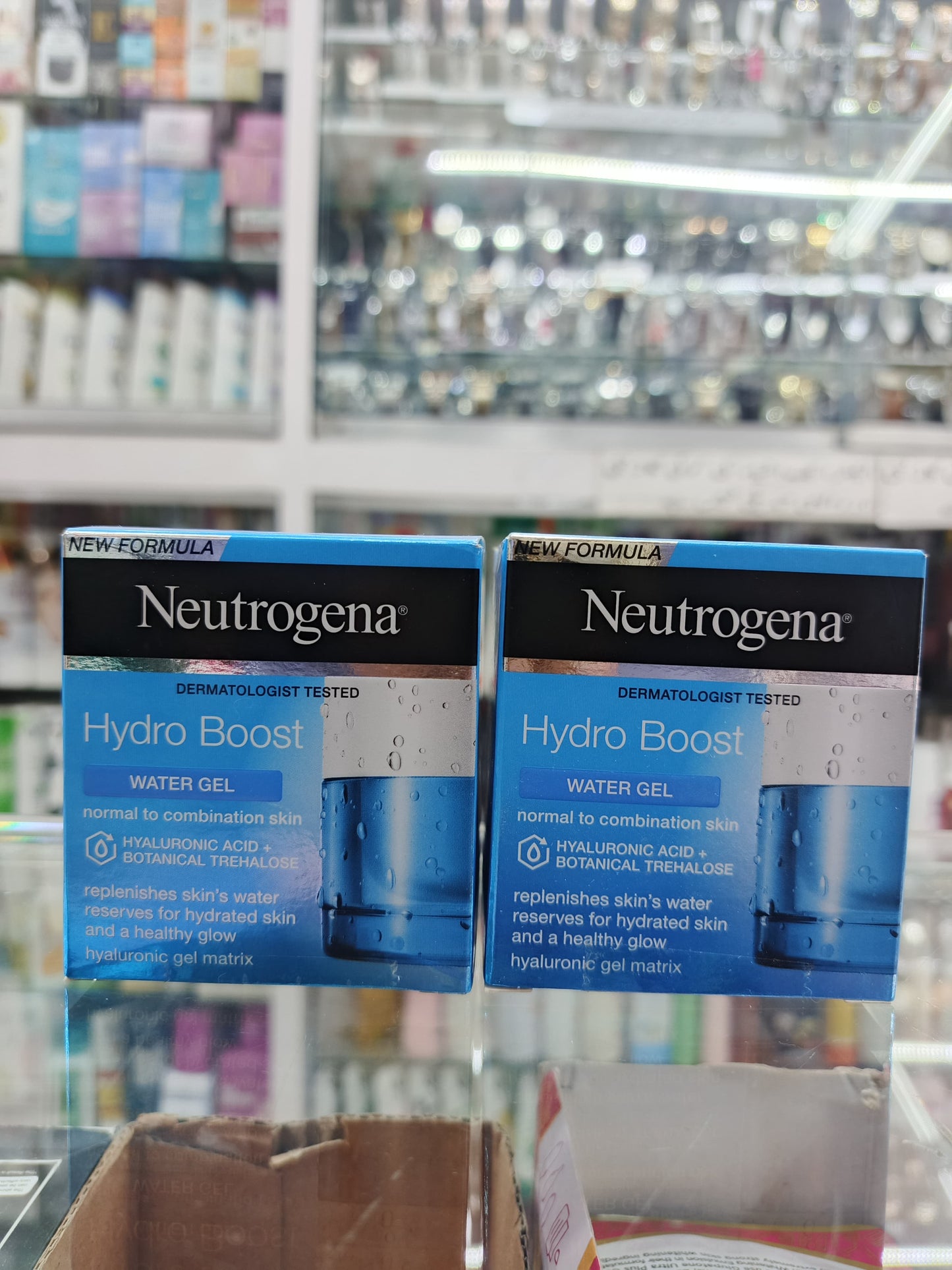 Neutrogena Hydrating Water Gel with Hyaluronic Acid – Lightweight & Oil-Free Moisturizer