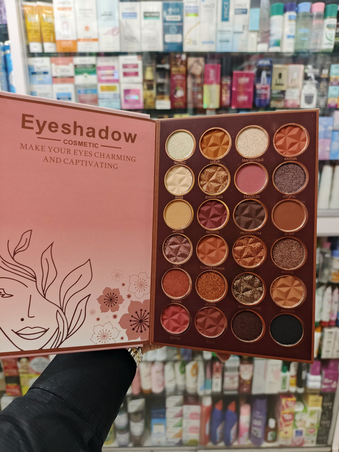 Nora flowers, Dreaming shadow 4 pages colour palette