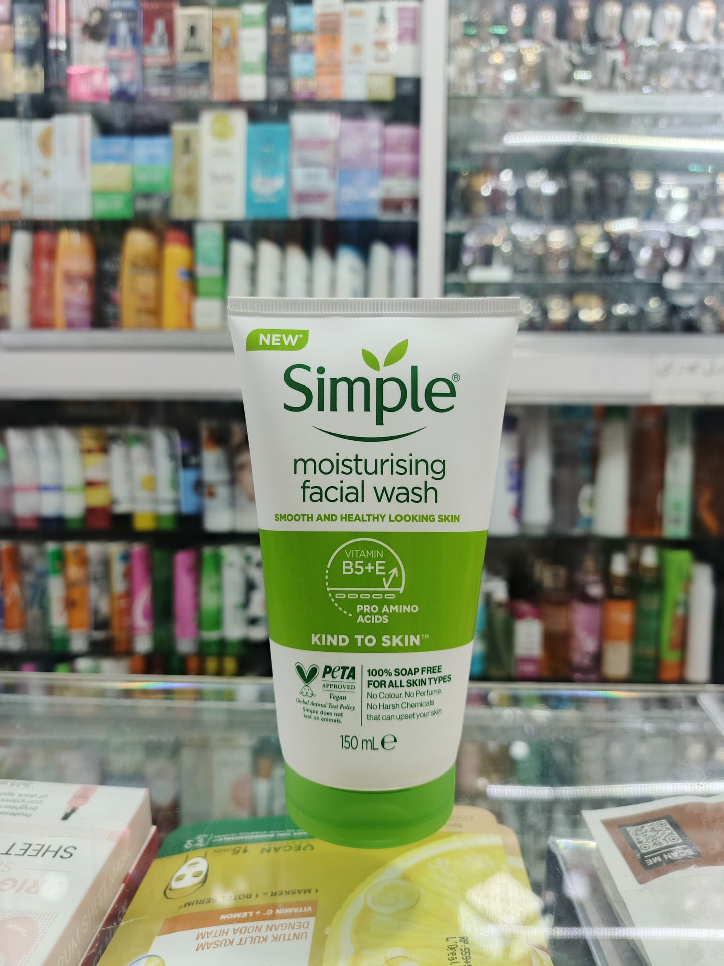 Simple, Moisturising facial wash, Vitamin B5+E, 150ml