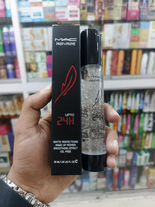 Mac, 24H lasting matte makeup primer