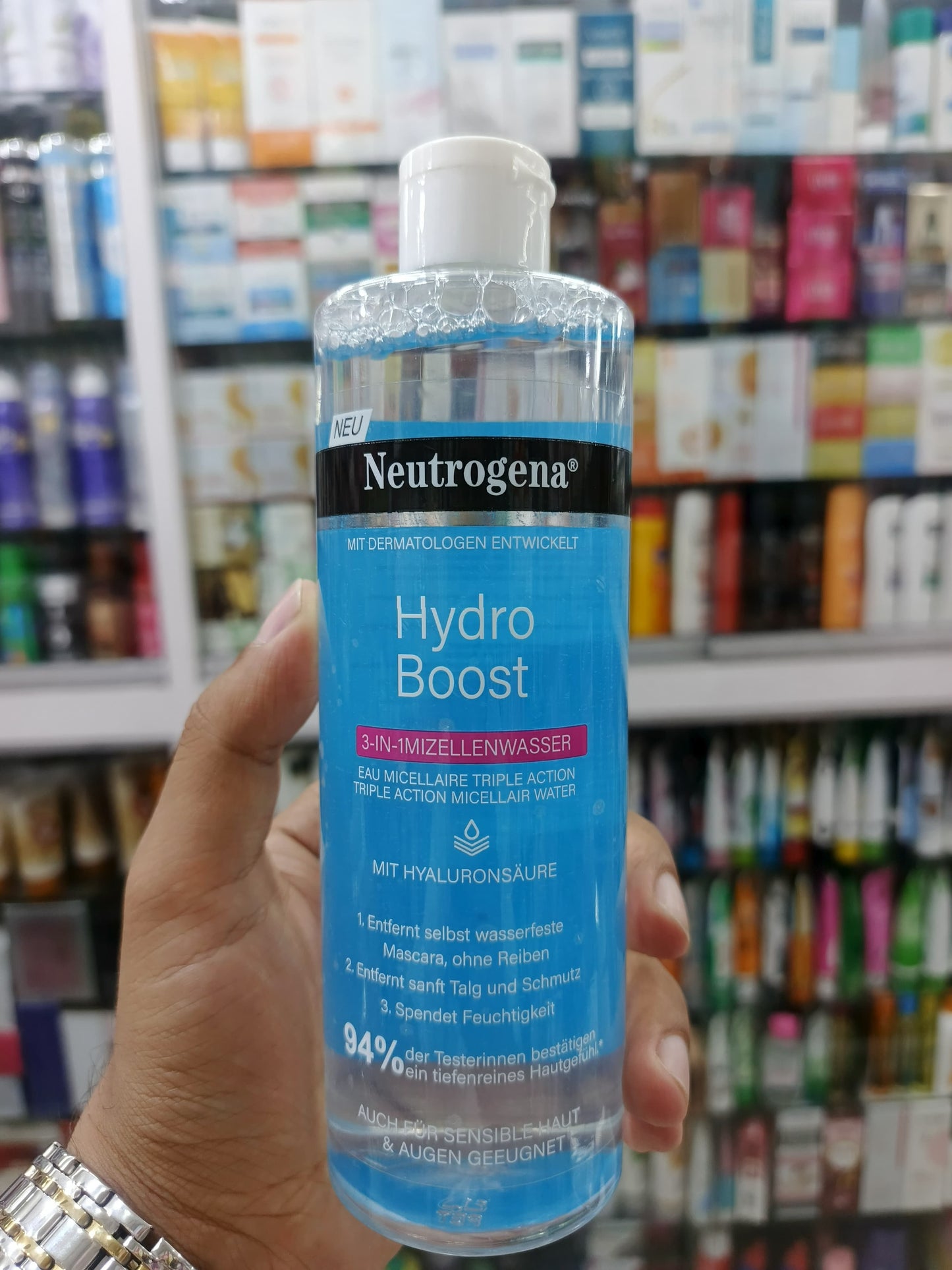 Neutrogena Hydro Boost Triple Micellar Water is a 3-in-1 no-rinse micellar cleanser
