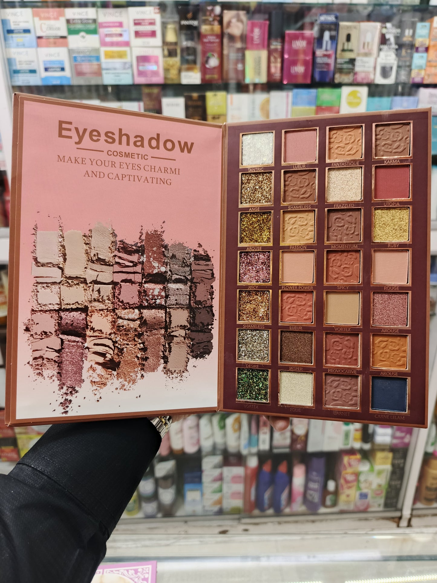 Nora flowers, Dreaming shadow 4 pages colour palette