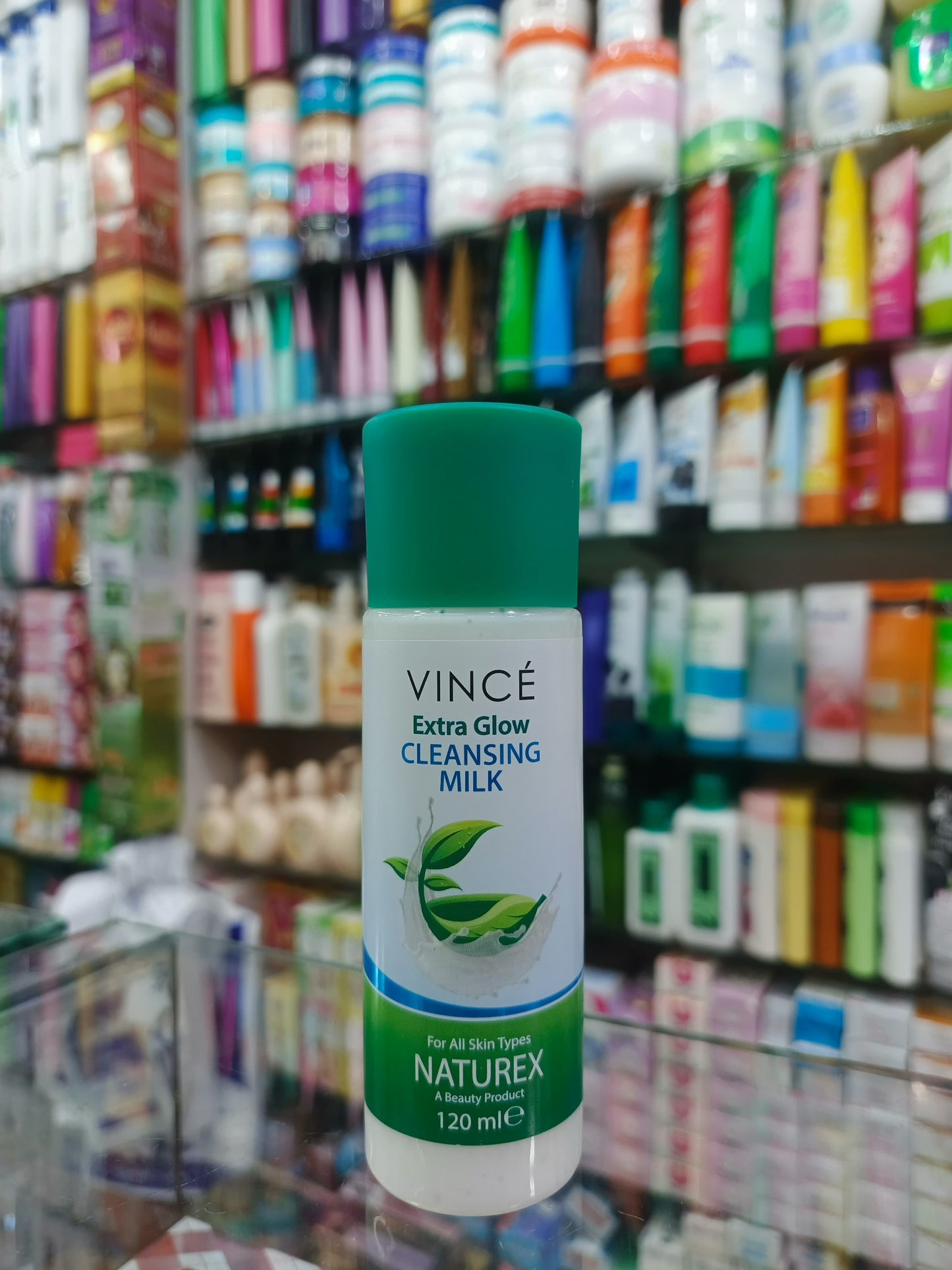 Vince, Extra glow cleansing milk, for all skin types, 120ml