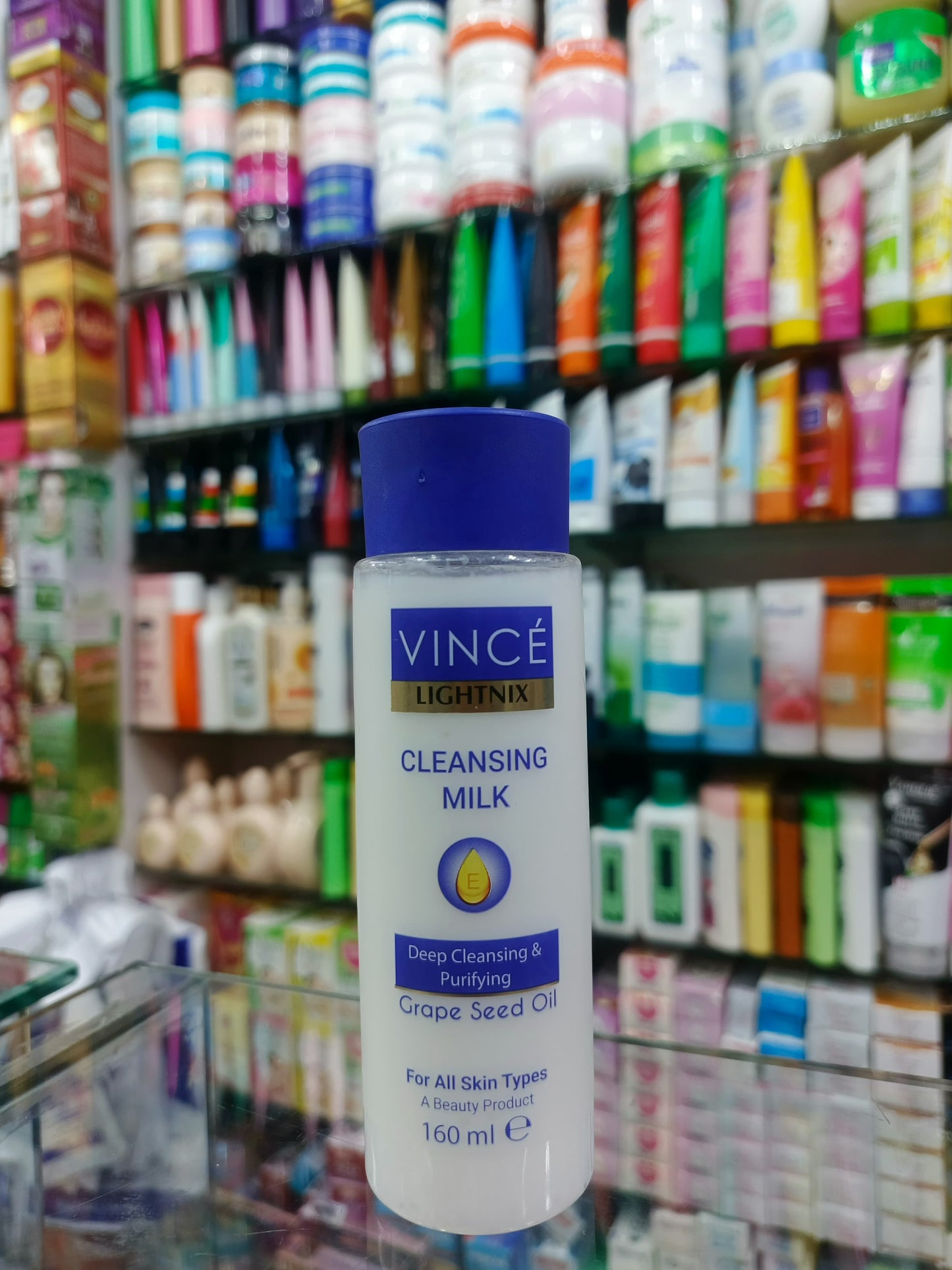 Vince, Lightnx cleansing milk, 160ml