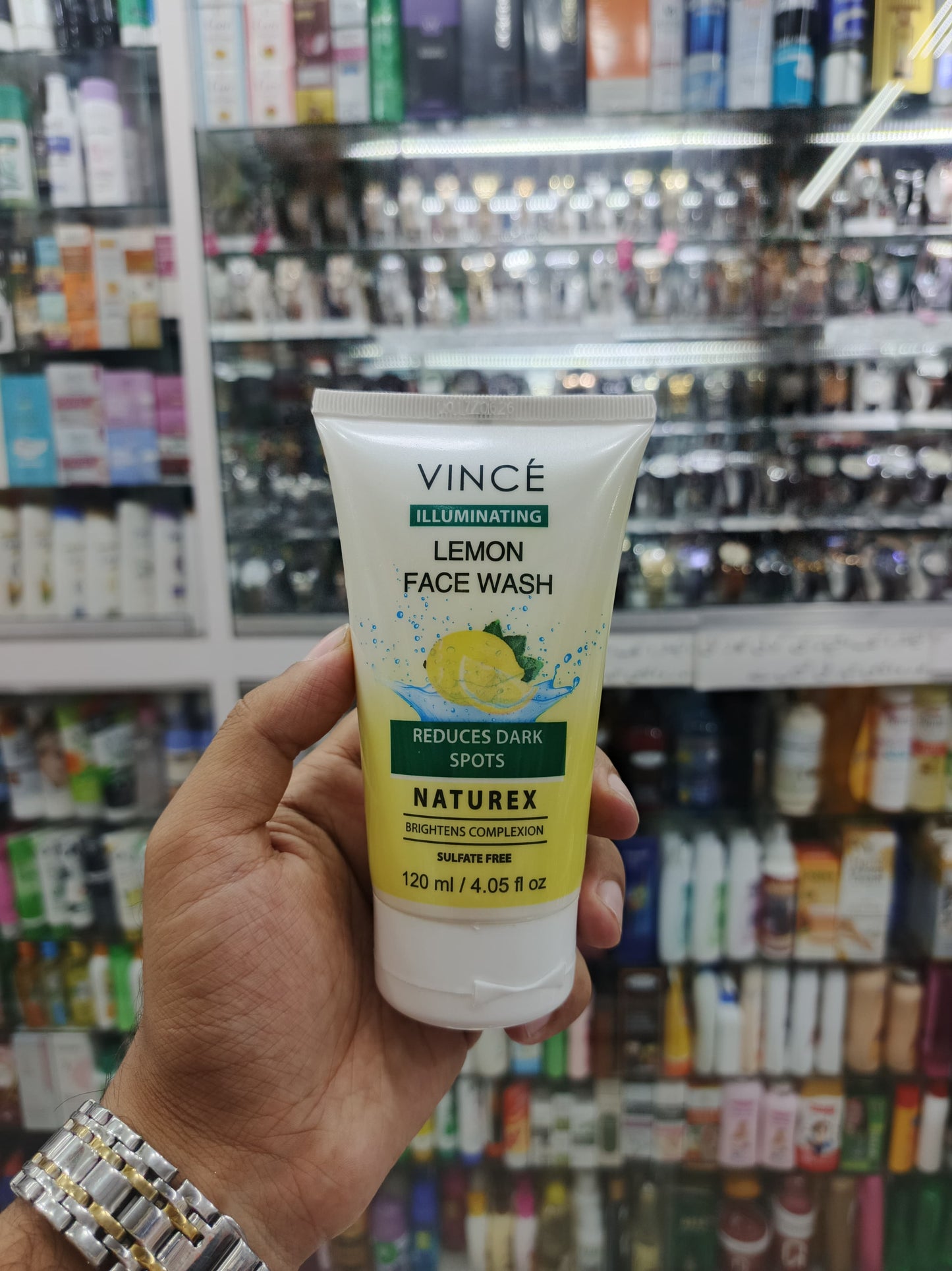 Vince, Illuminating lemon face wash, 120ml